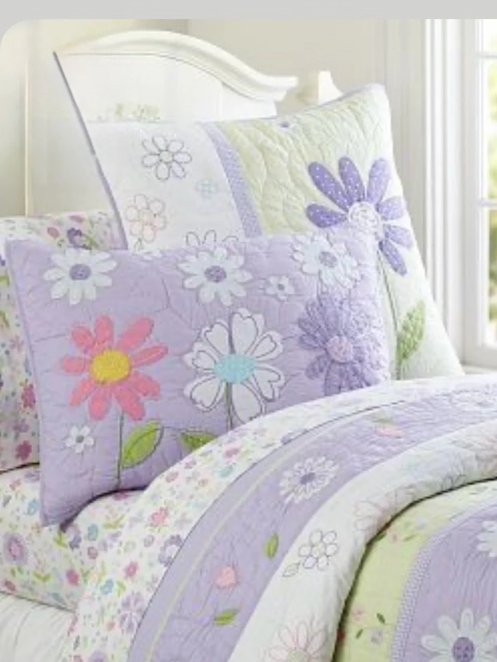 Pottery Barn Kids Daisy Garden Lavender Standard Shams Set of 2 Embroidered Flor